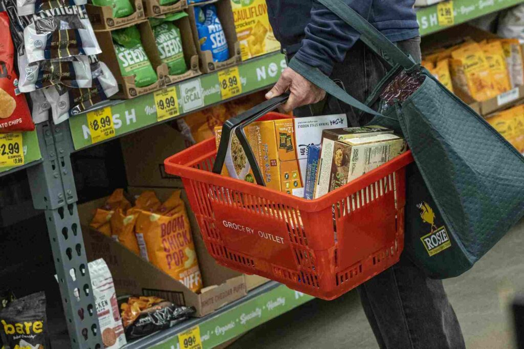 Thousands of New Yorkers Could Lose SNAP Benefits Under Trump-Era Rules — Are You at Risk? 2 SNAP Benefits