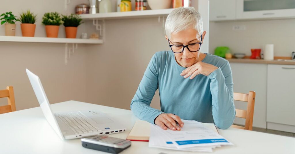 Working Longer Won’t Save Your Retirement — Expert Issues Stark Warning 2 Working Longer